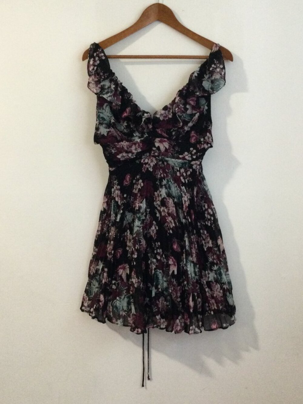 Black floral print Ruffled shoulder Pleated skirt Summer Dress BCBGeneration 10